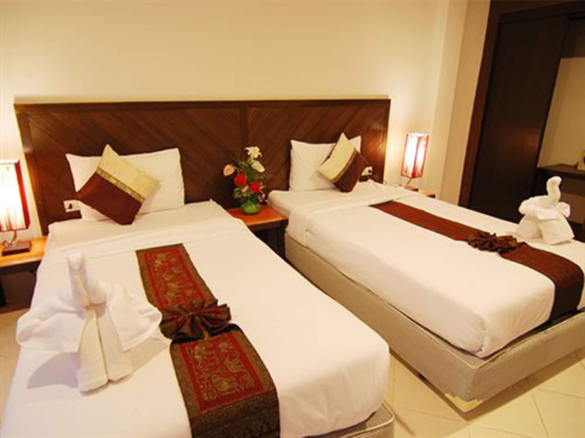 Hotel Ascot Krabi Ao Nang Esterno foto