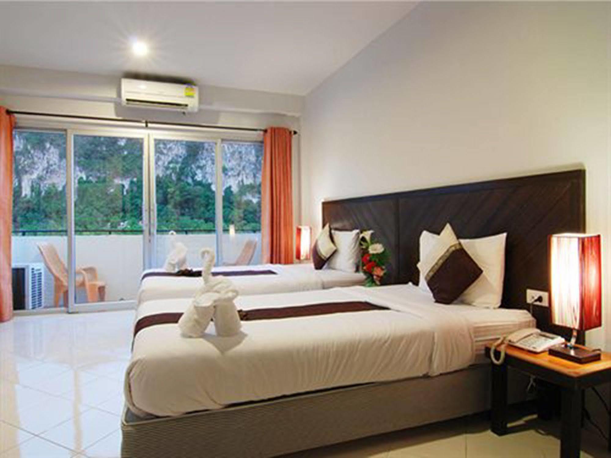 Hotel Ascot Krabi Ao Nang Esterno foto